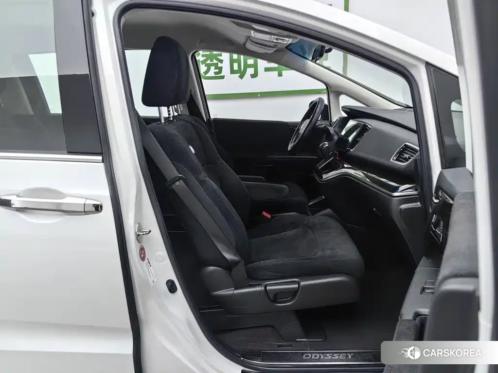 Honda Odyssey id 4601866 из Китая 17