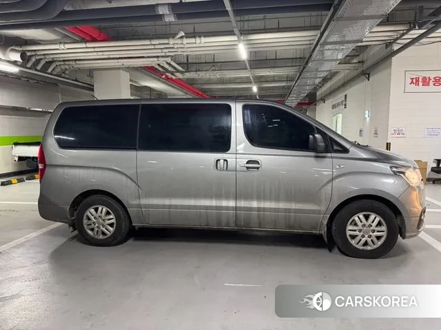 Hyundai The New Grand Starex 2020 Серебристо-серый из Кореи, фото 3