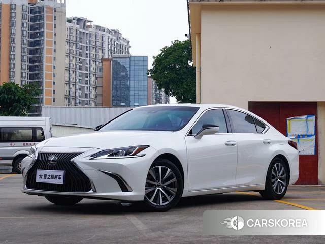 Lexus ES id 3890790 из Китая 22
