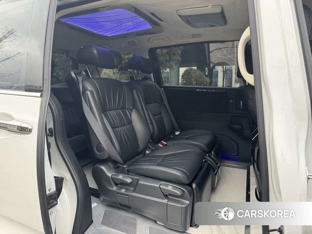 Honda Odyssey 2022 Белый из Китая, фото 3
