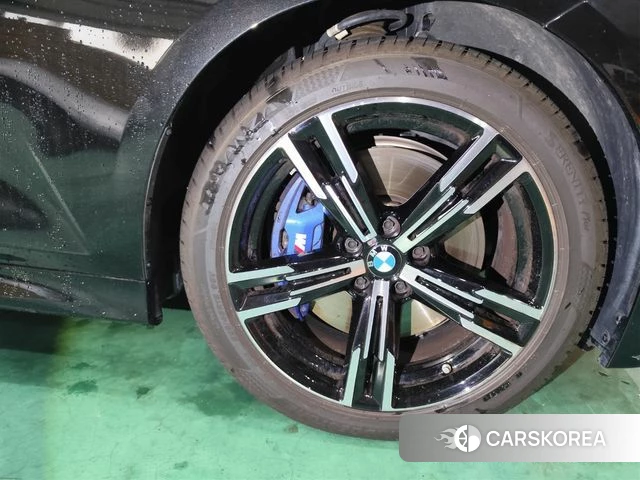 BMW 3 Series (G20) 2025 Черный из Кореи, фото 3