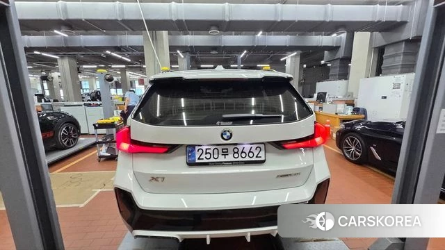 BMW X1 (U11) 2024 Белый из Кореи, фото 3