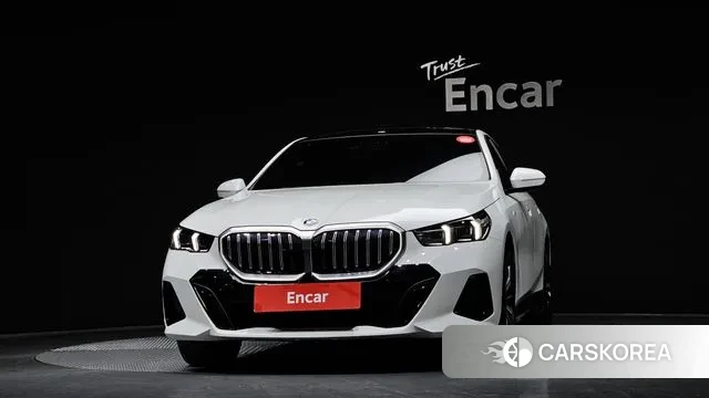 BMW 5 Series (G60) id 3446981 из Кореи 13