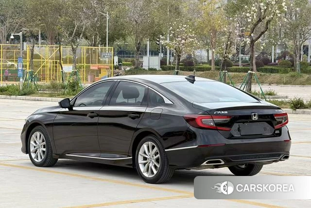 Honda Accord id 3890791 из Китая 19