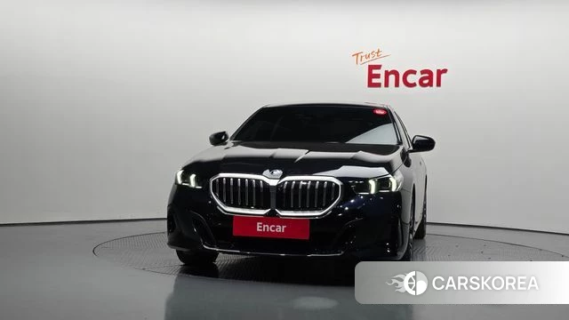 BMW 5 Series (G60) id 3921624 из Кореи 13