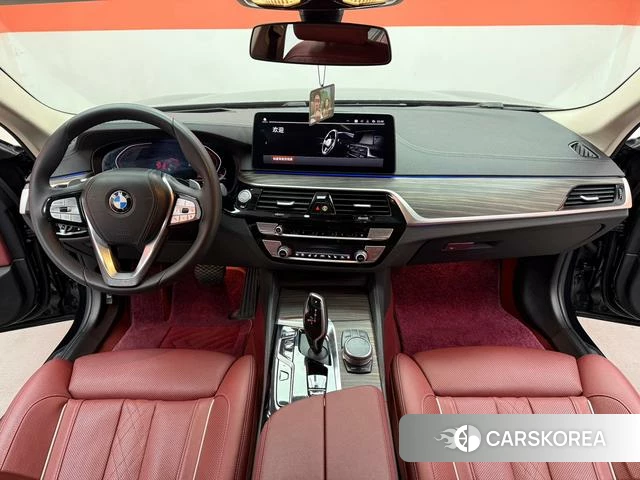 BMW 5 series 2021 Черный из Китая, фото 3