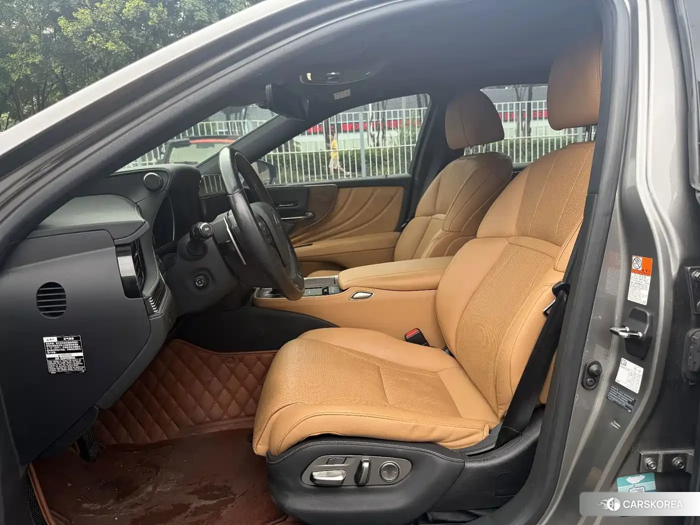 Lexus LS id 4600969 из Китая 11