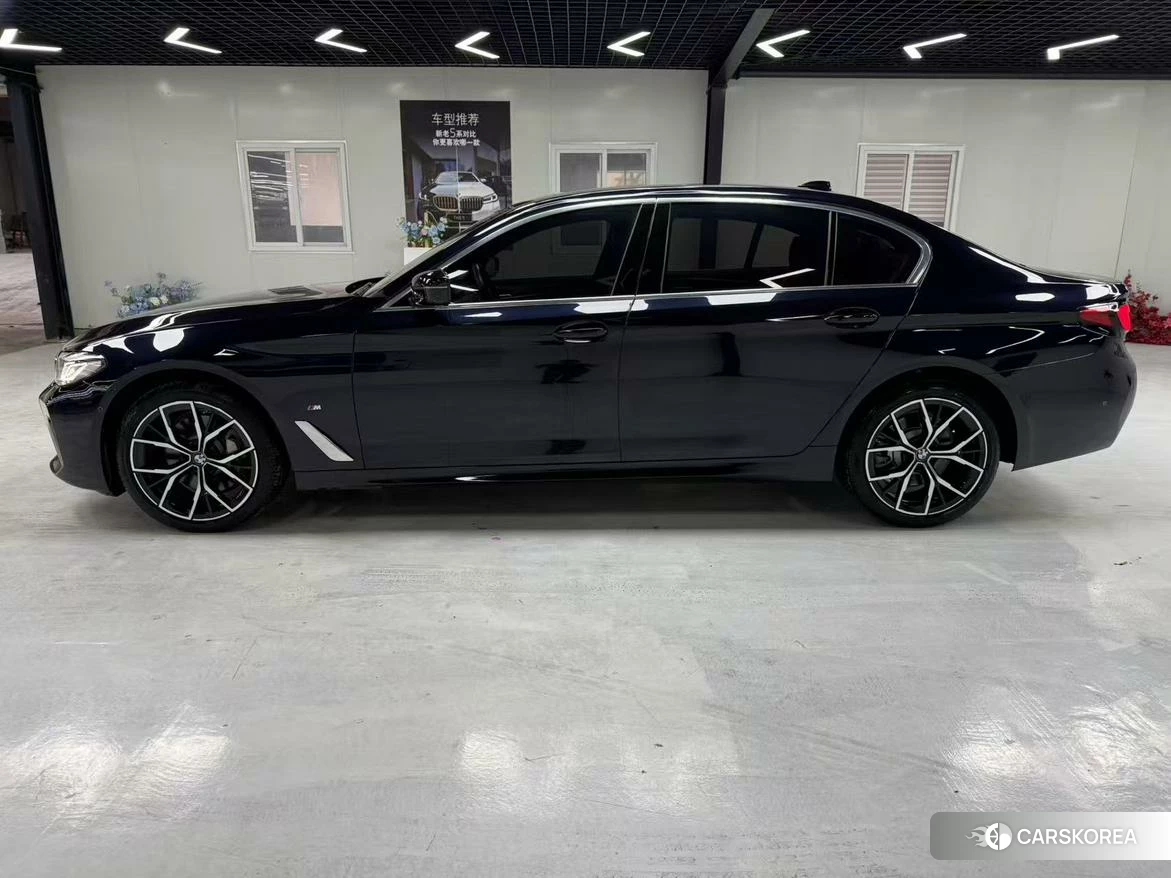 BMW 5 series 2023 Черный из Китая, фото 3