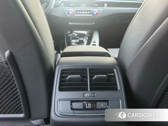 Audi A4L id 4271836 из Китая 12