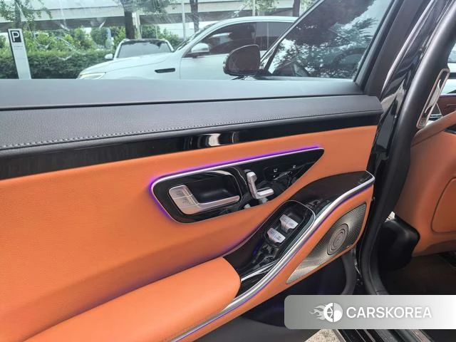 Mercedes-Benz S-class PHEV id 4291032 из Китая 20