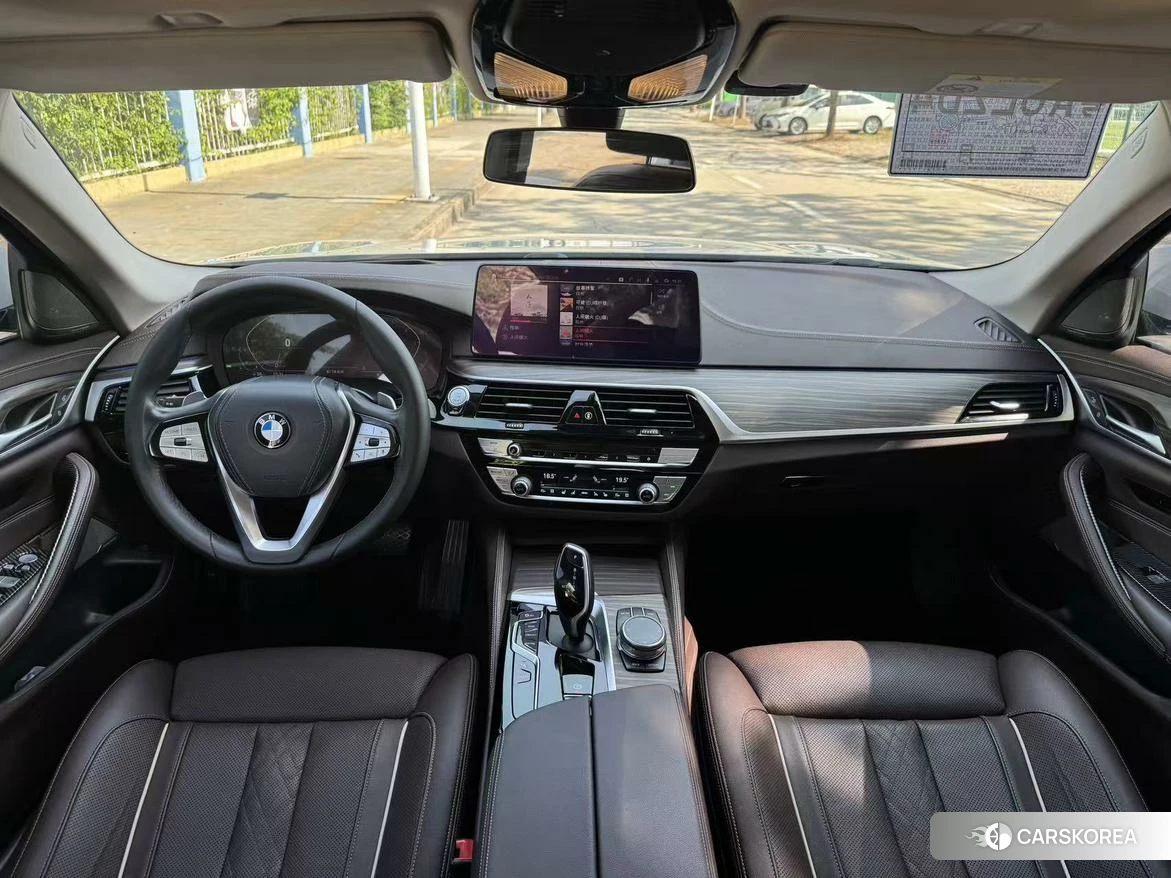 BMW 5 series 2021 Белый из Китая, фото 3