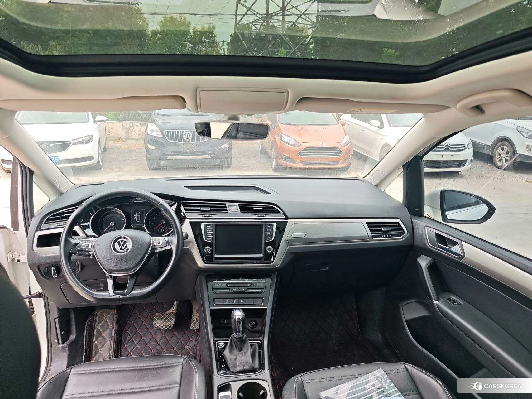 Volkswagen Touran L 2020 Белый из Китая, фото 3