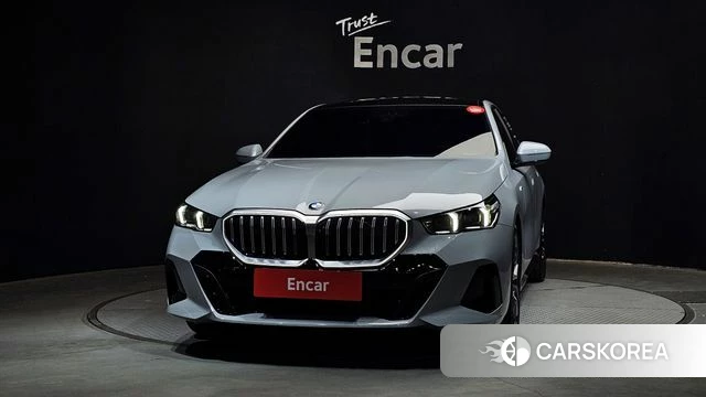 BMW 5 Series (G60) id 4185665 из Кореи 23