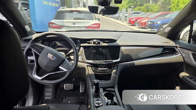 Cadillac XT6 2025 Черный из Китая, фото 3