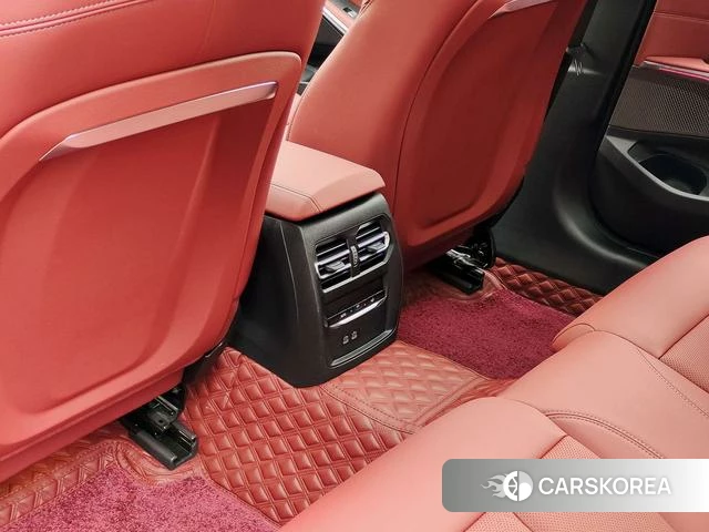 BMW 3 series 2025 Черный из Китая, фото 3