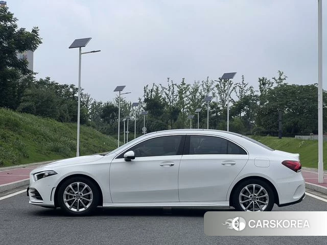 Mercedes-Benz Class A 2021 Белый из Китая, фото 4