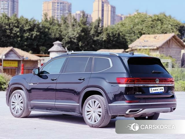 Volkswagen Tourang 2023 Черный из Китая, фото 3