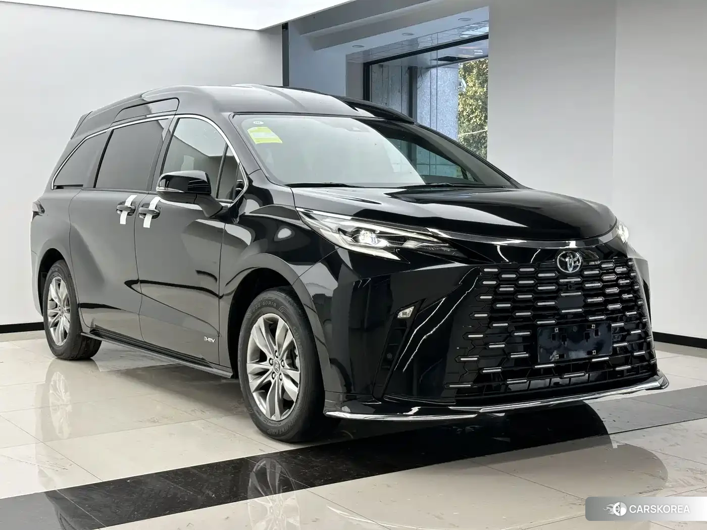 Toyota Sienna id 4655169 из Китая 20