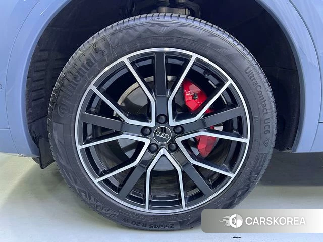 Audi Q5L id 4228468 из Китая 19