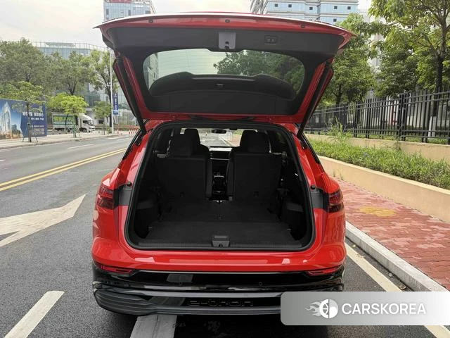 Audi Q5 e-tron id 4263930 из Китая 23