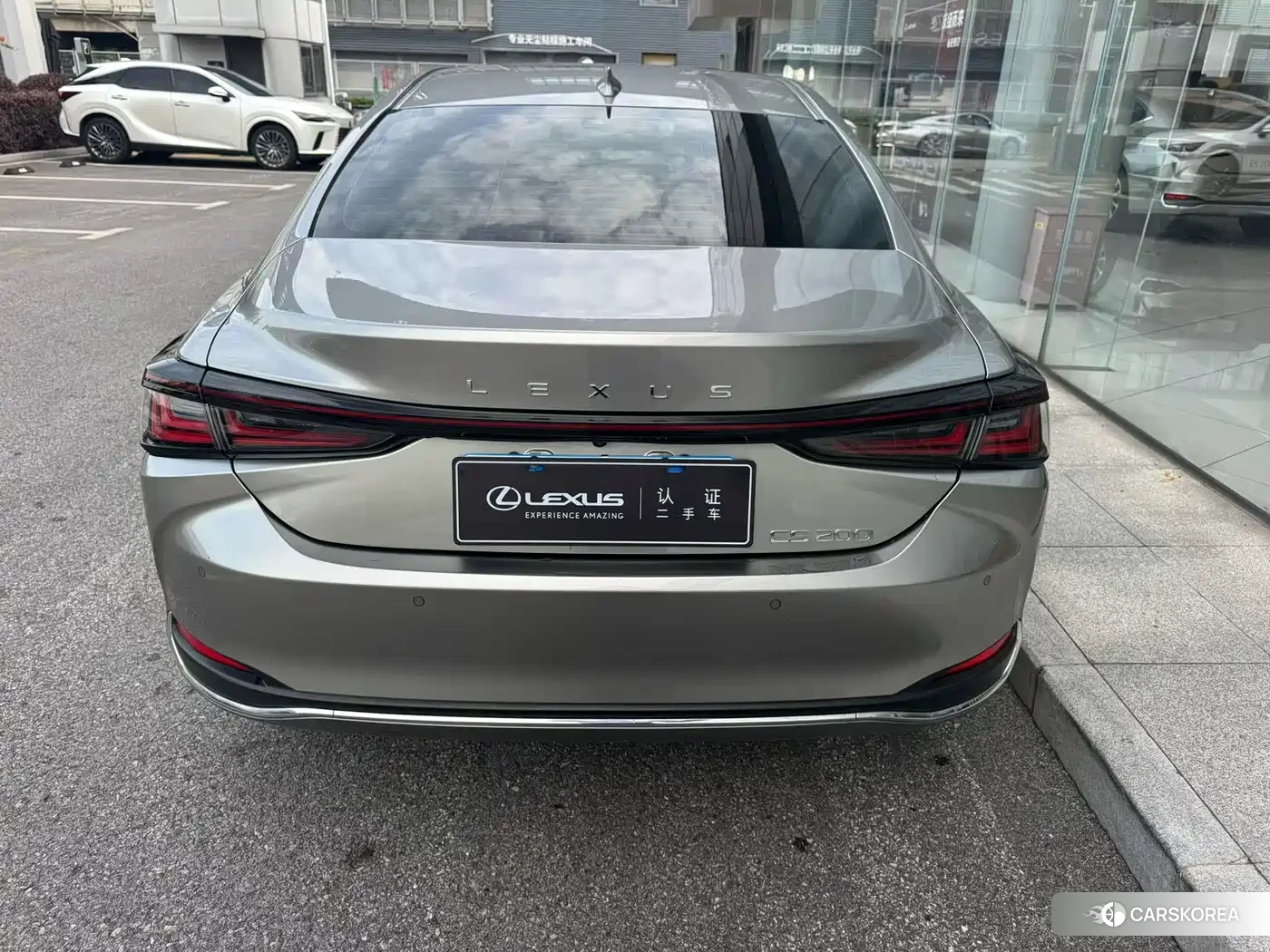 Lexus ES 2026 Silver/gray из Китая, фото 3