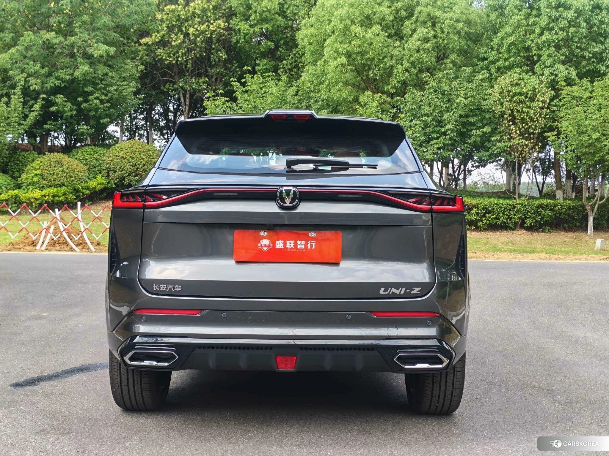 Chang'an UNI-Z PHEV id 4467765 из Китая 9