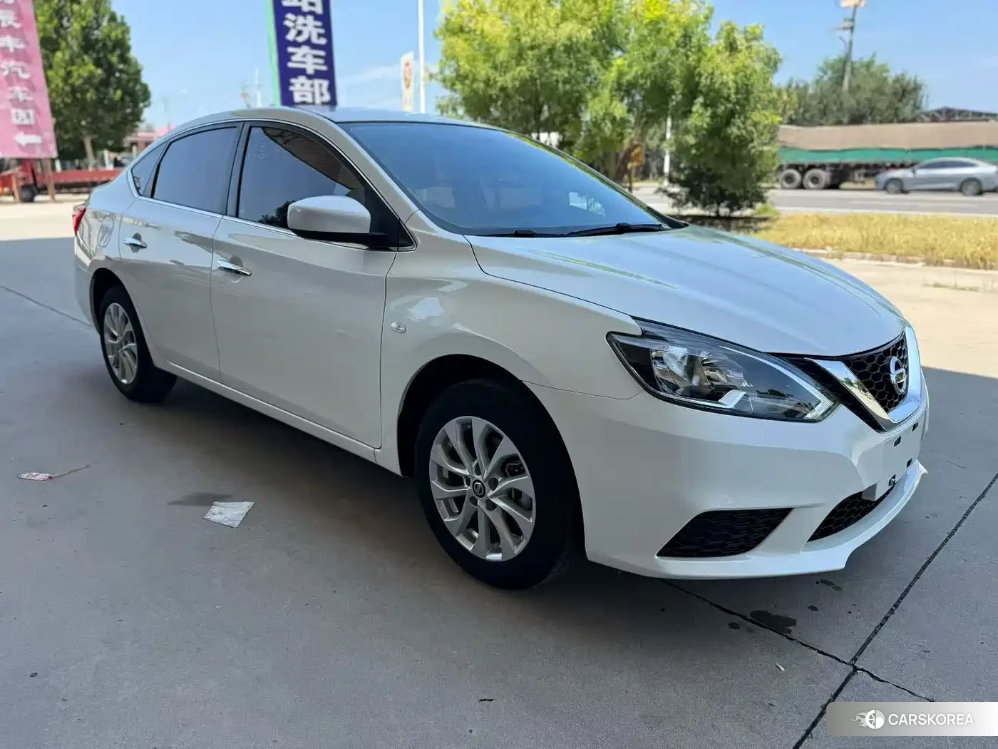 Nissan Sylphy 2024 Белый из Китая, фото 3