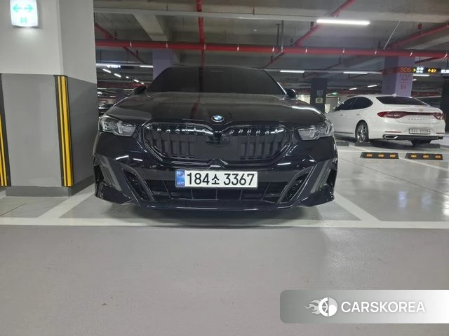 BMW 5 Series (G60) 2025 Черный из Кореи, фото 3