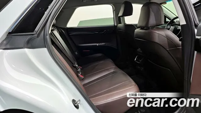 Hyundai Grandeur Hybrid (GN7) id 2638082 из Кореи 13