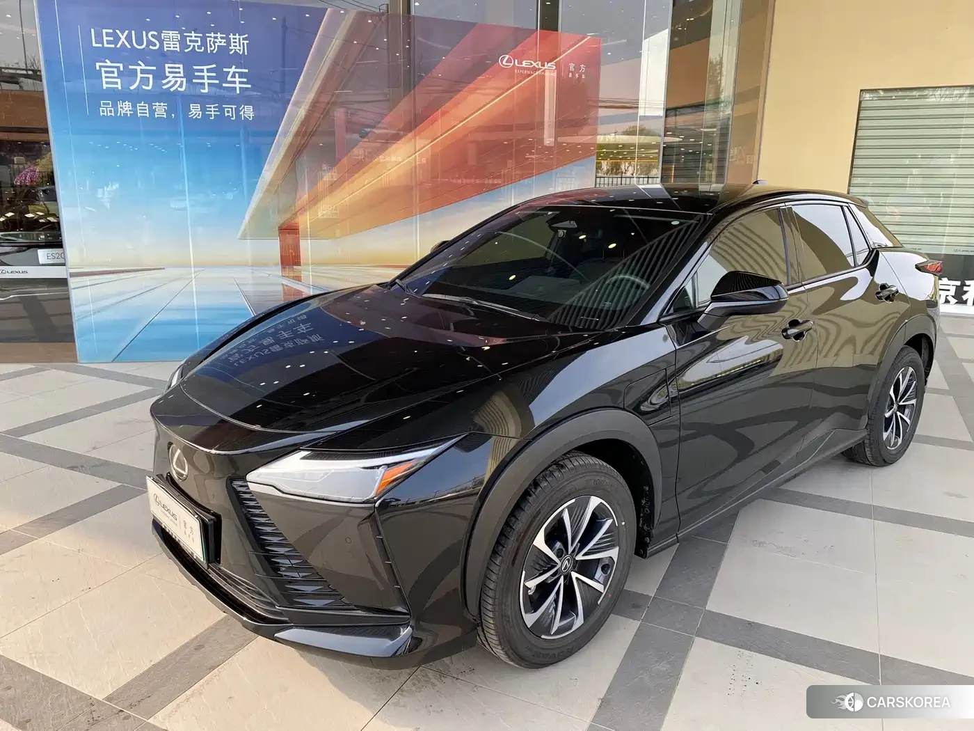 Lexus RZ 2024 Черный из Китая, фото 3