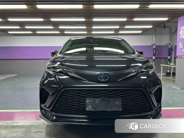 Toyota Grevia 2023 Черный из Китая, фото 3