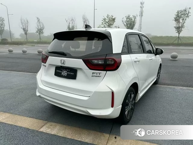 Honda Fit 2021 Белый из Китая, фото 3