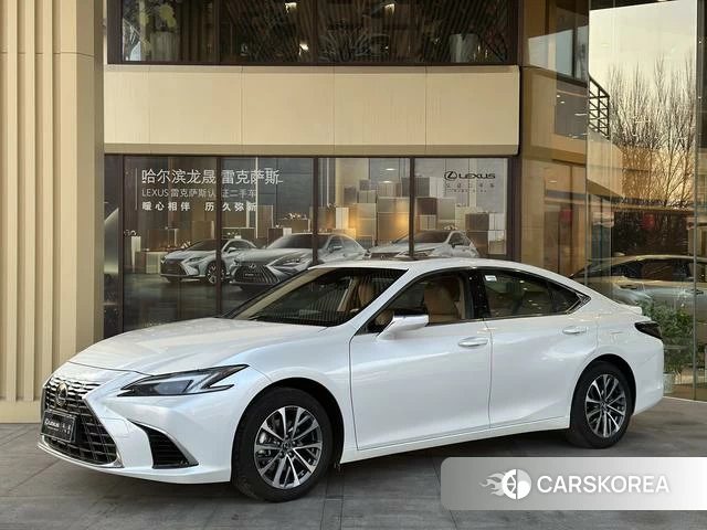 Lexus ES id 3993422 из Китая 7