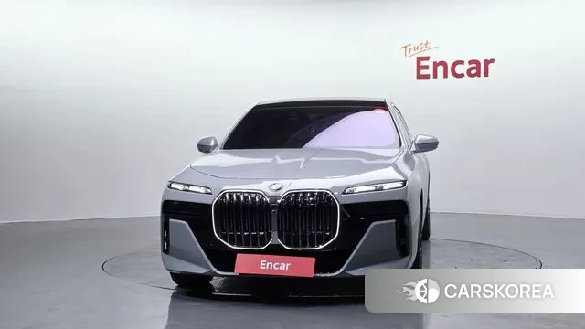 BMW 7 Series (G70) id 3695930 из Кореи 13