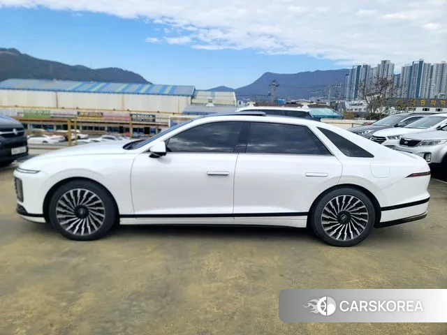 Hyundai Grandeur (GN7) id 3360265 из Кореи 13