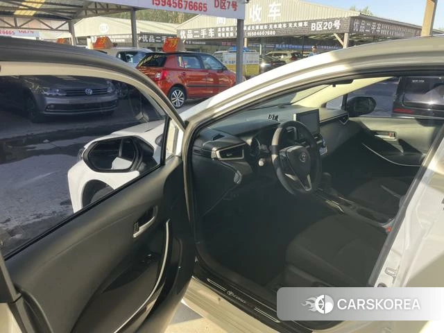 Toyota Corolla 2022 Белый из Китая, фото 5