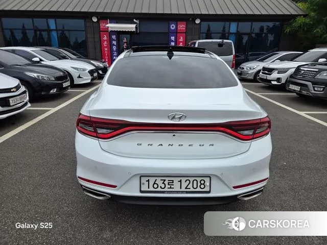 Hyundai Grandeur IG id 3029386 из Кореи 13