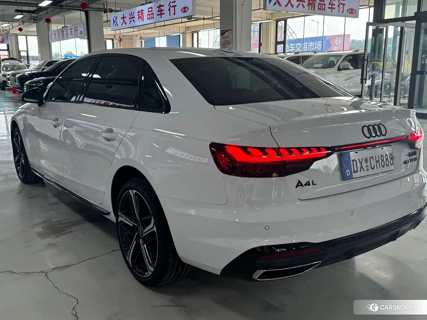 Audi A4L 2025 Белый из Китая, фото 3