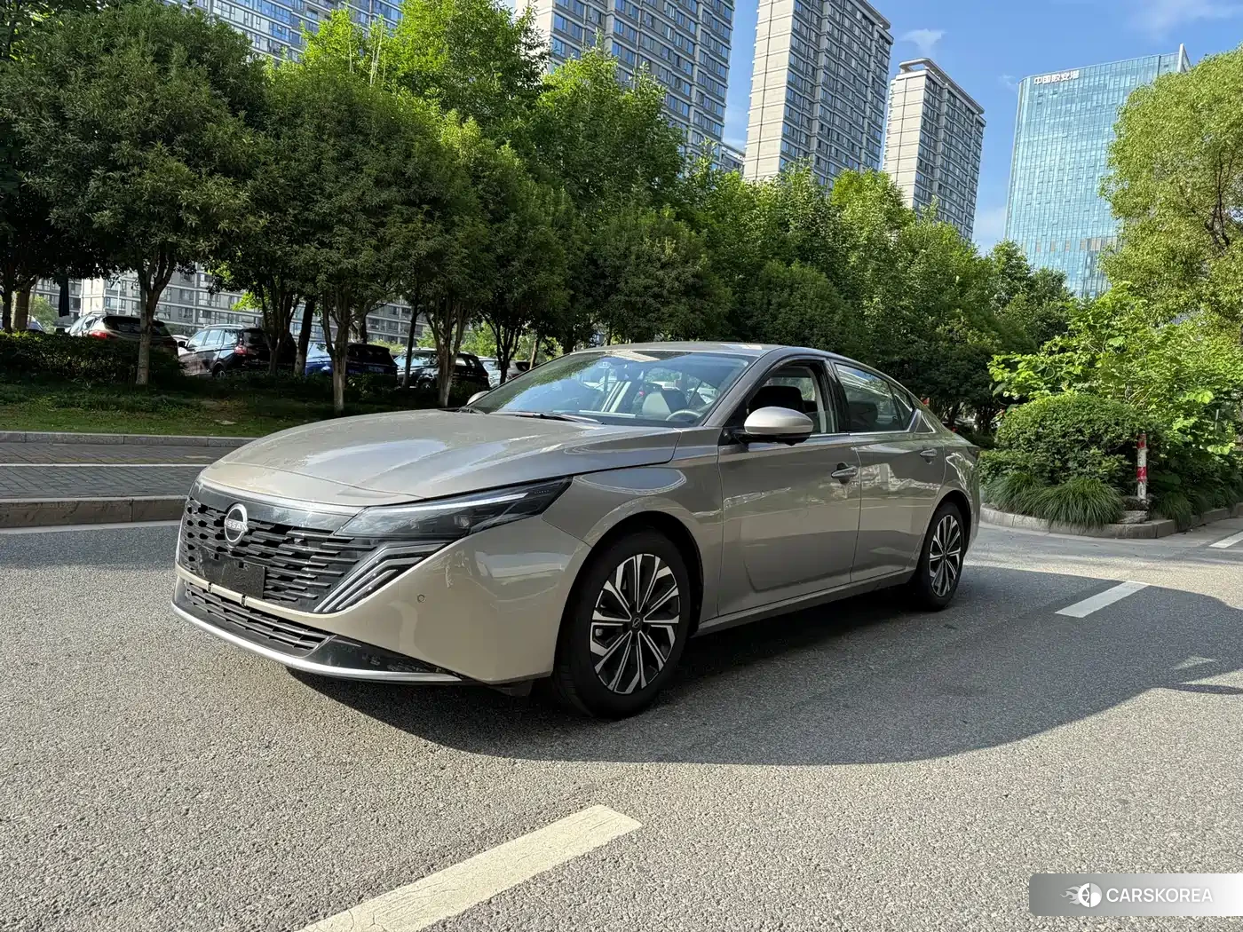 Nissan Teana 2025 Champagne/brown из Китая, фото 3