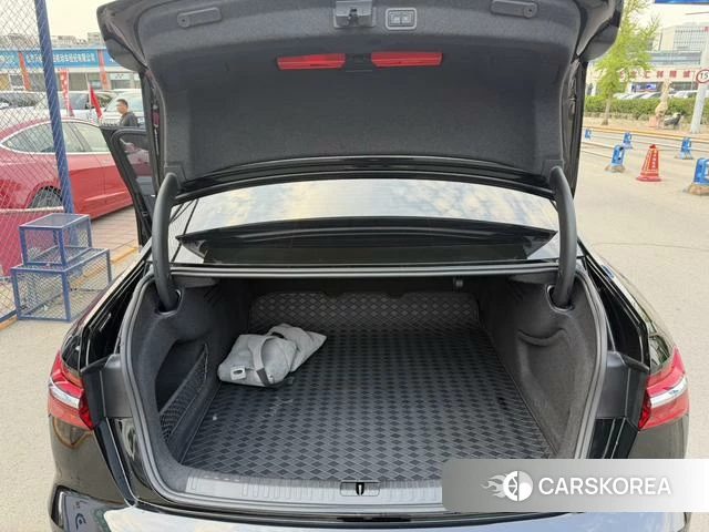 Audi A6L id 4208430 из Китая 15