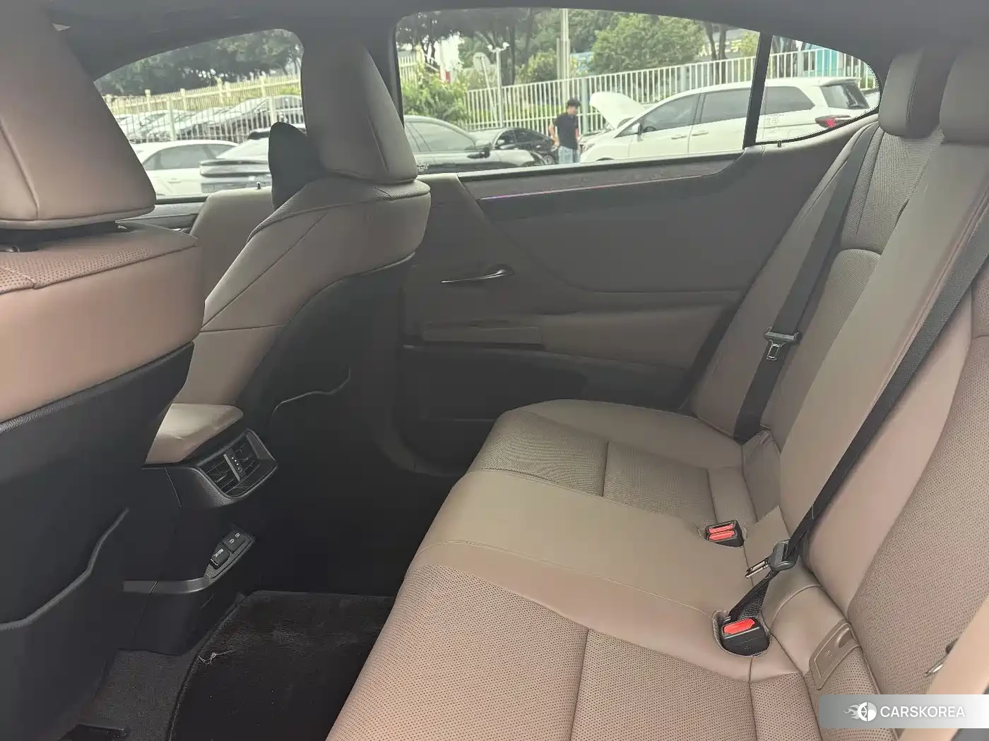 Lexus ES id 4577500 из Китая 13