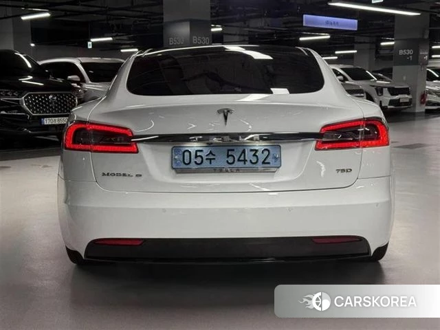 Tesla Model S id 4318233 из Кореи 13