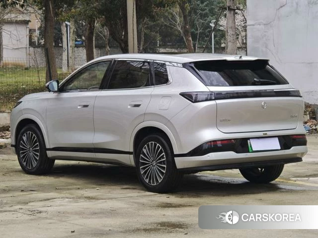Dongfeng Fengshen L8 PHEV id 3920832 из Китая 16