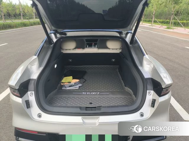 Dongfeng Yipai Yipai 007 2025 Серебристо-серый из Китая, фото 3