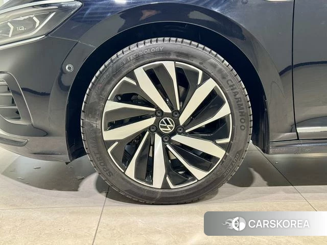 Volkswagen Passat id 3837399 из Китая 23