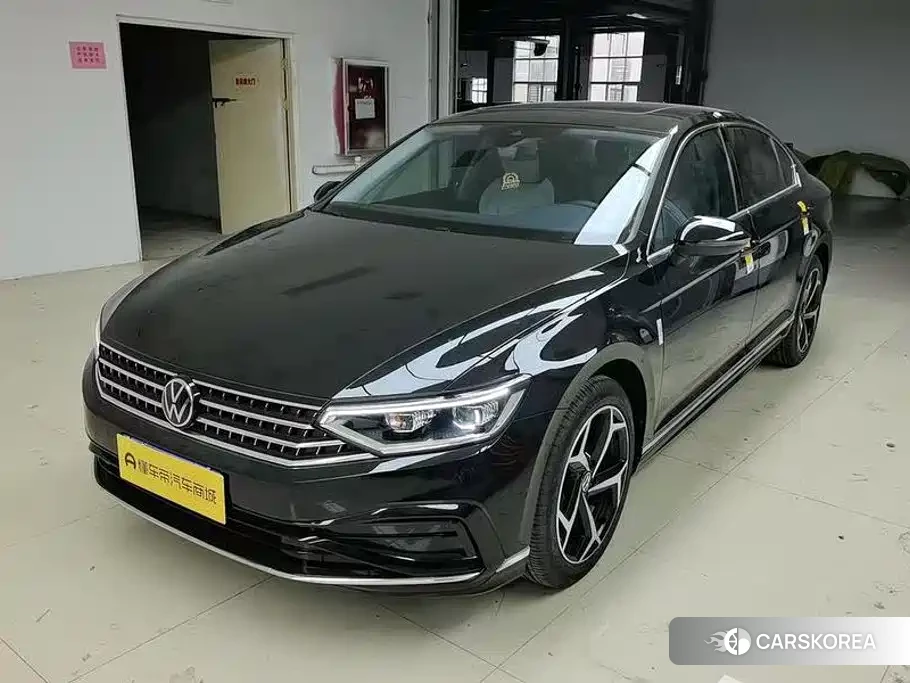 Volkswagen Magotan 2026 Черный из Китая, фото 3