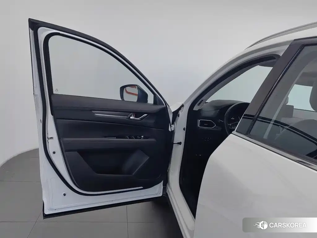 Mazda CX-5 id 4664389 из Китая 17