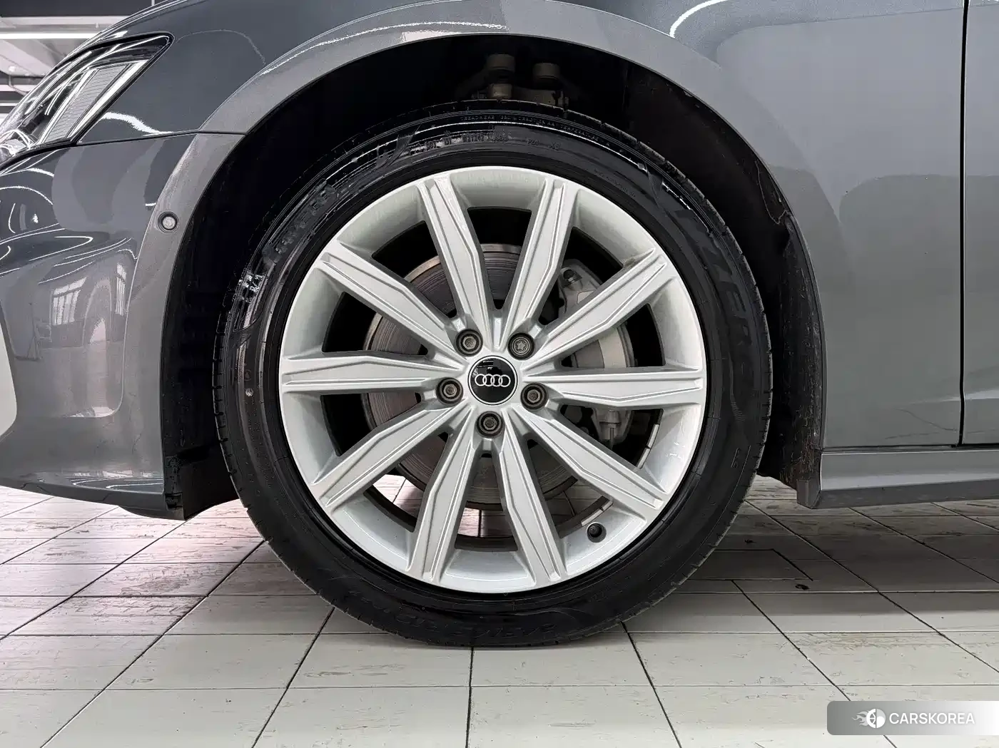 Audi A6L id 4583620 из Китая 12