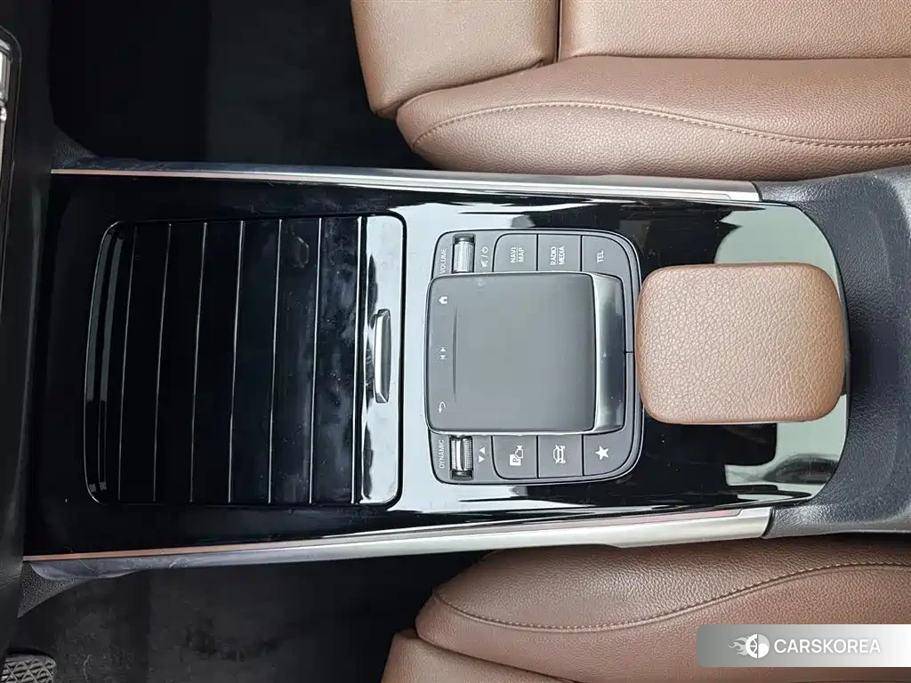 Mercedes-Benz GLB id 4538708 из Китая 23