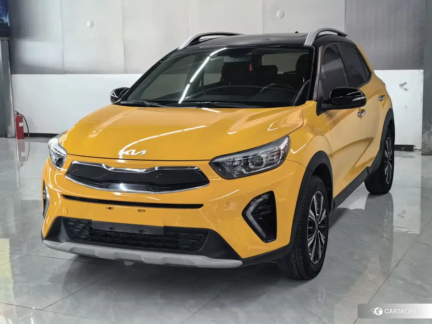 Kia KX1 2022 Yellow/orange из Китая, фото 3